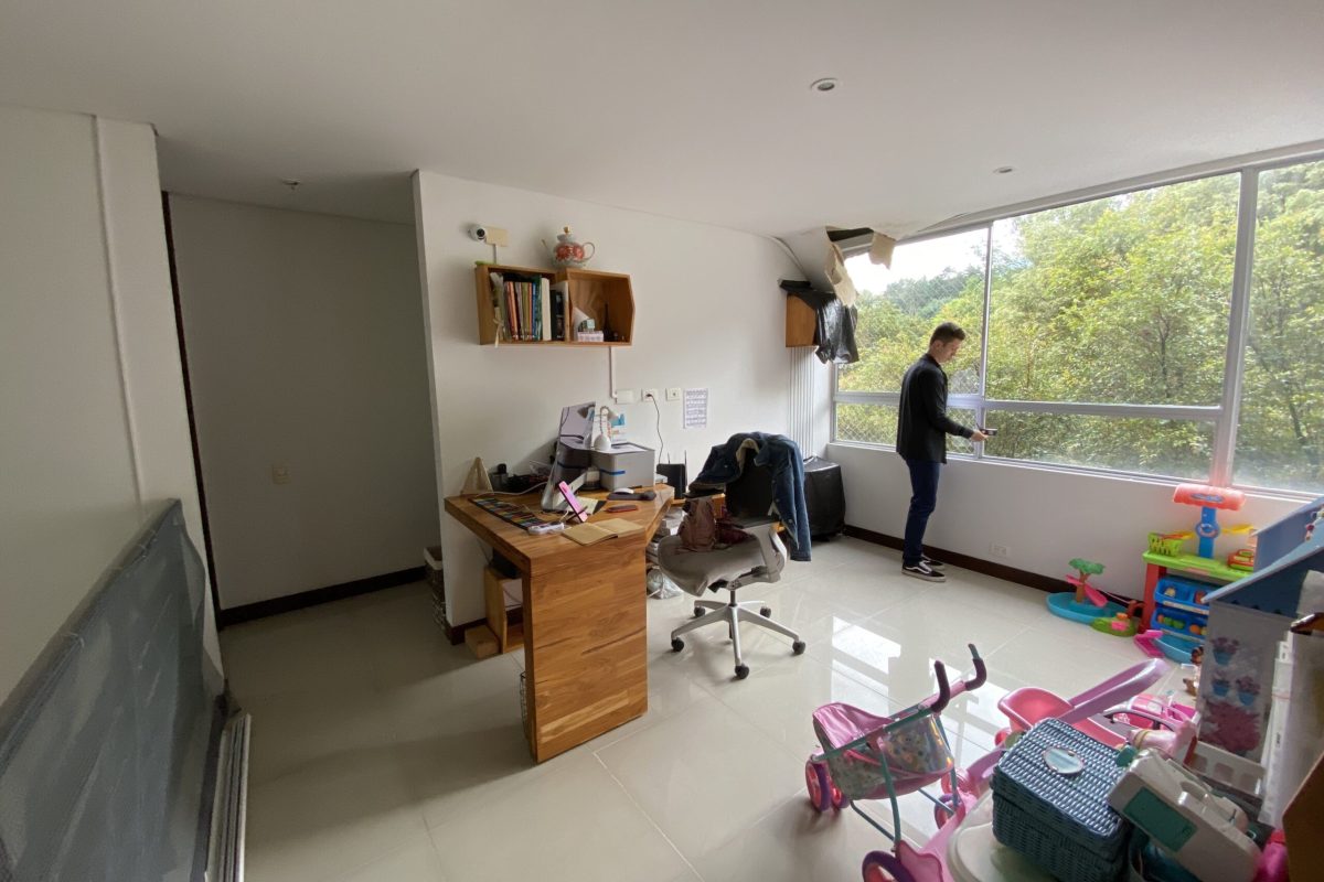 apartamento-solaris-medellin-biblioteca-antes