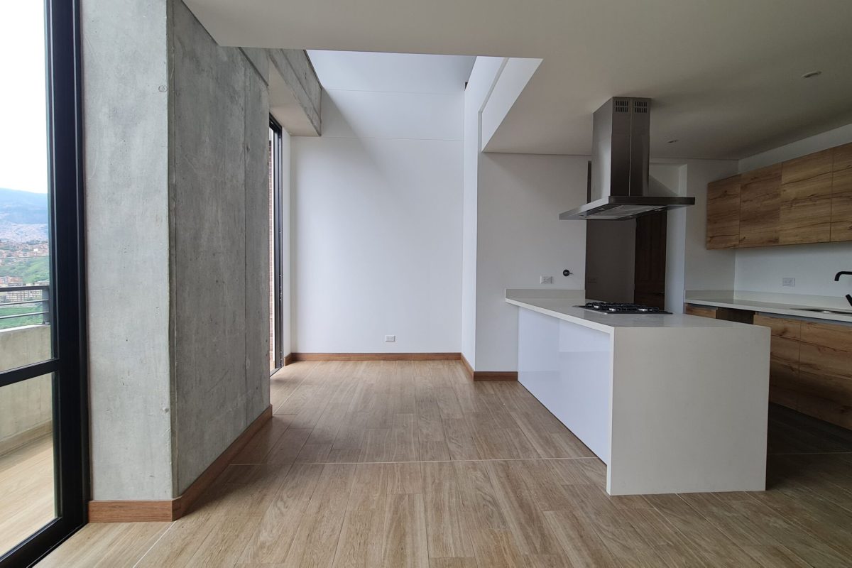 apto-2913-medellin-biblioteca-1-antes