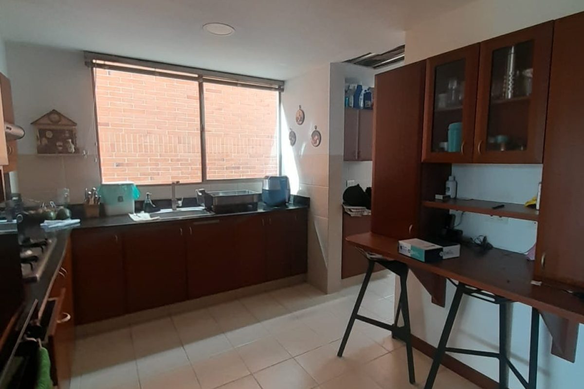 casa-los-manzanos-medellin-cocina-1-antes