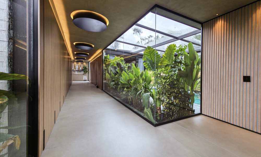 casa-montesereno-corredor