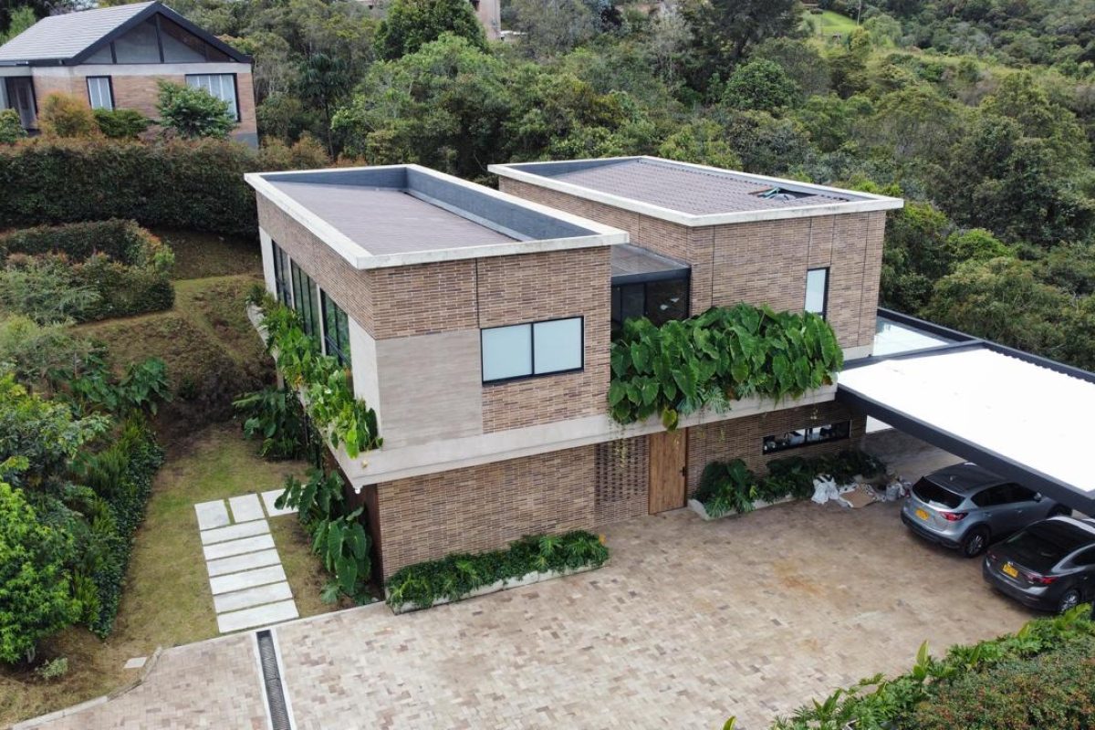 casa-monteverde-medellin-fachada-principal